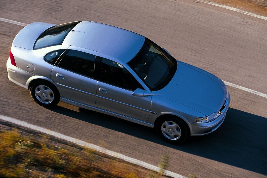  Opel Vectra Sedan (B) 1999 года  (фото 24 из 31)